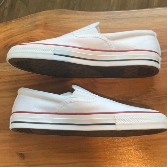 Converse - Picture 2 of 4